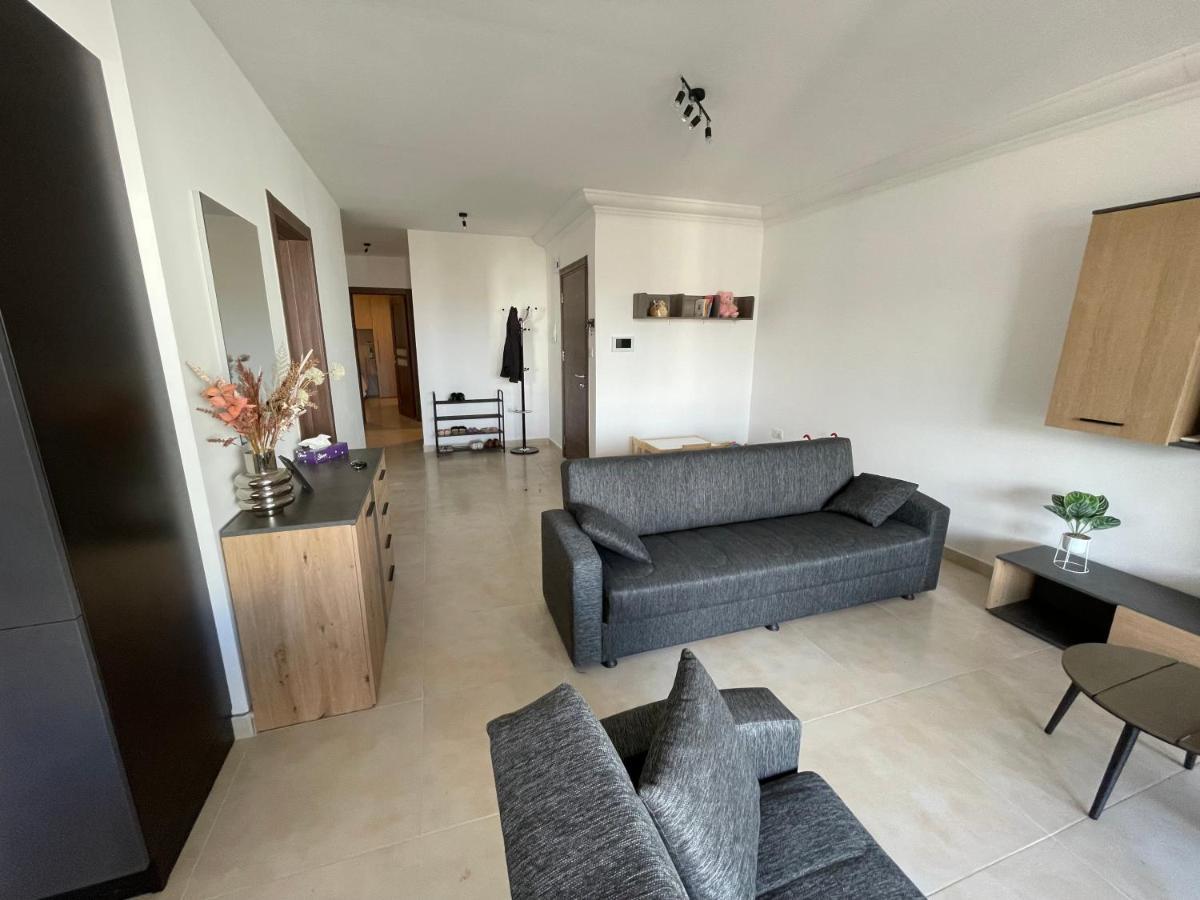 Blue Skies Family Apartment With Terrace Сейнт Полс Бей Екстериор снимка